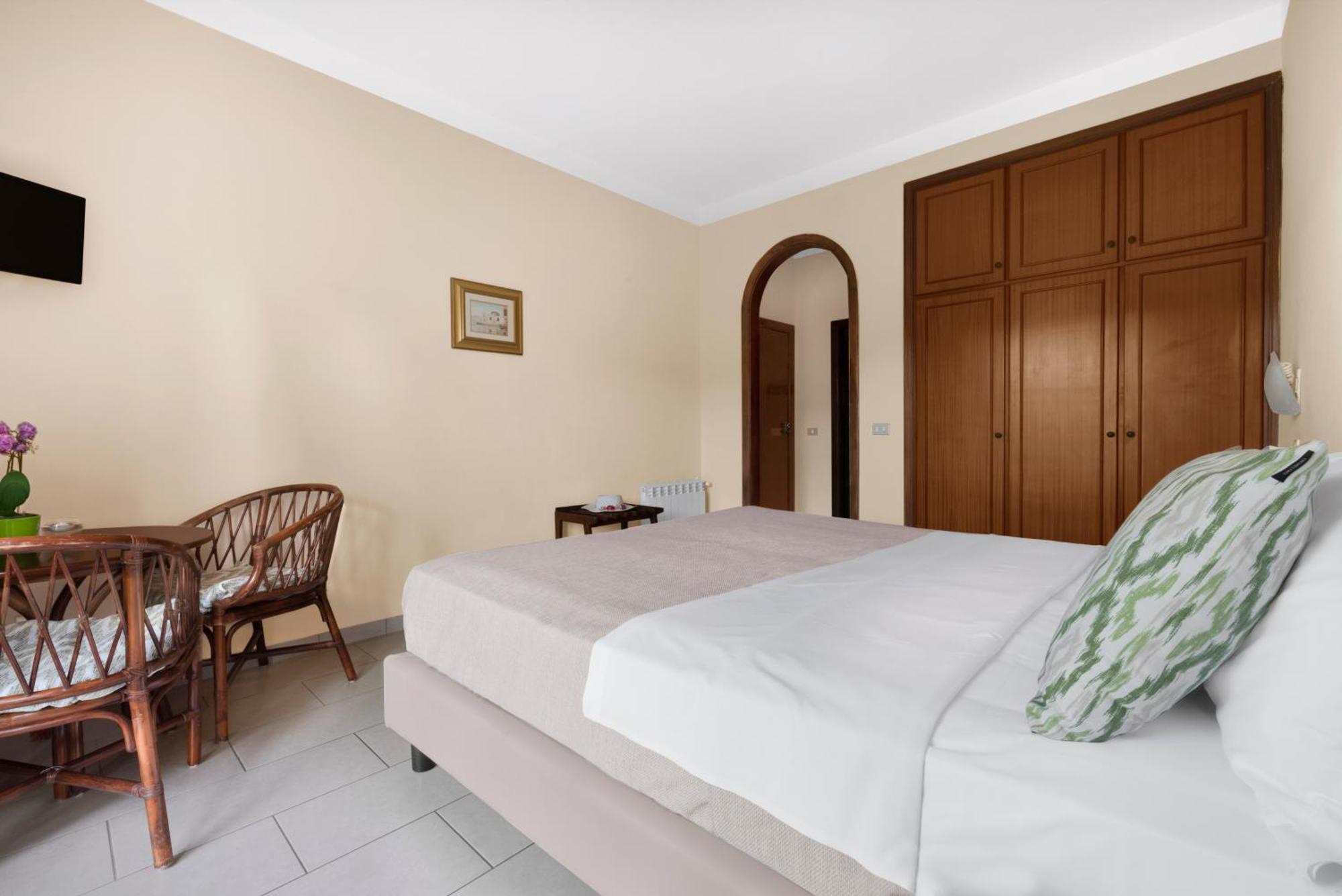 Hotel Desiree Sorrento Luaran gambar