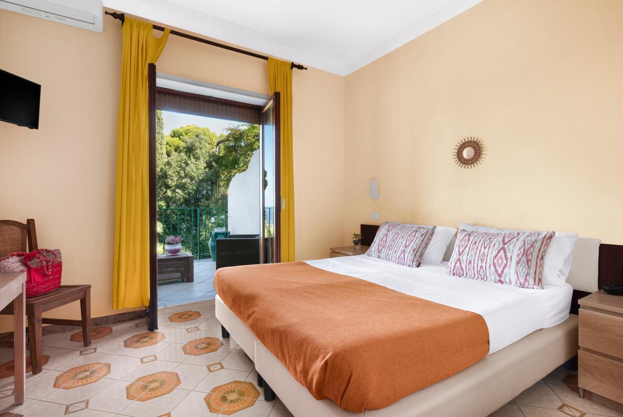Hotel Desiree Sorrento Luaran gambar