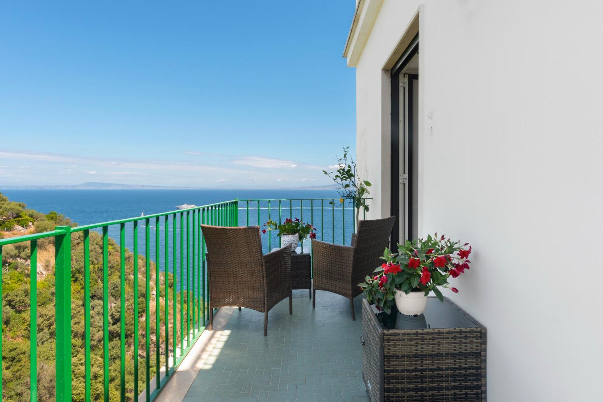 Hotel Desiree Sorrento Luaran gambar